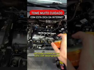 Leia mais sobre o artigo NÃO LIMPE O MOTOR DO SEU CARRO SEM SABER DISSO! #mecanica #mecanicadescomplicada #dica #carro #motor